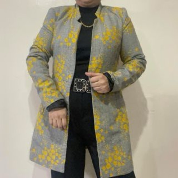 Blogger’s Favorite Zara XS Jacquard Plaid Long Jacket. - Picture 7 of 16